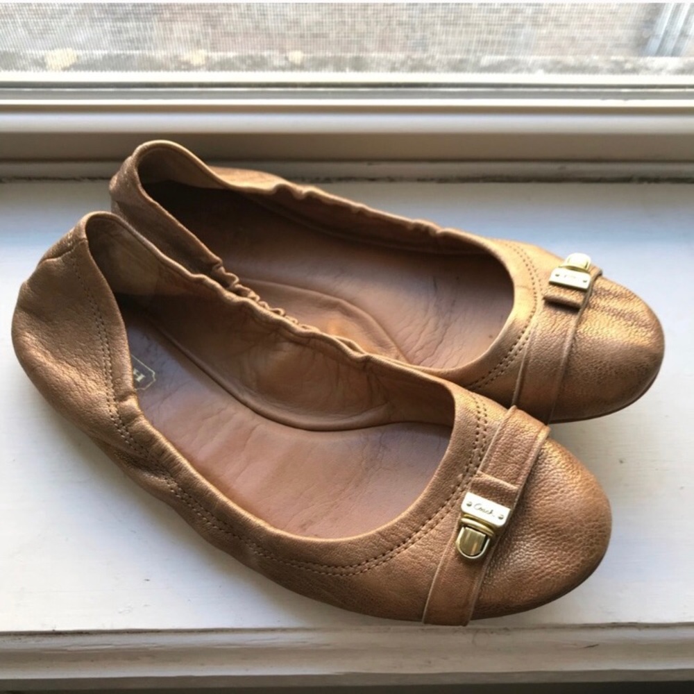 Coach buckle gold scrunch flats